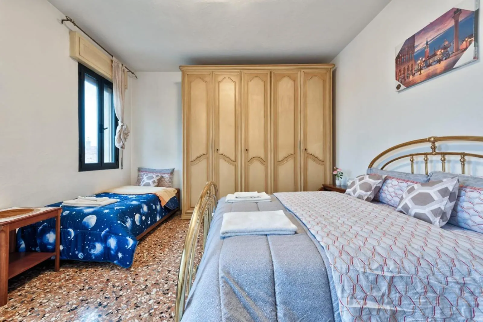 Easy Old City Apt Venice Apartment