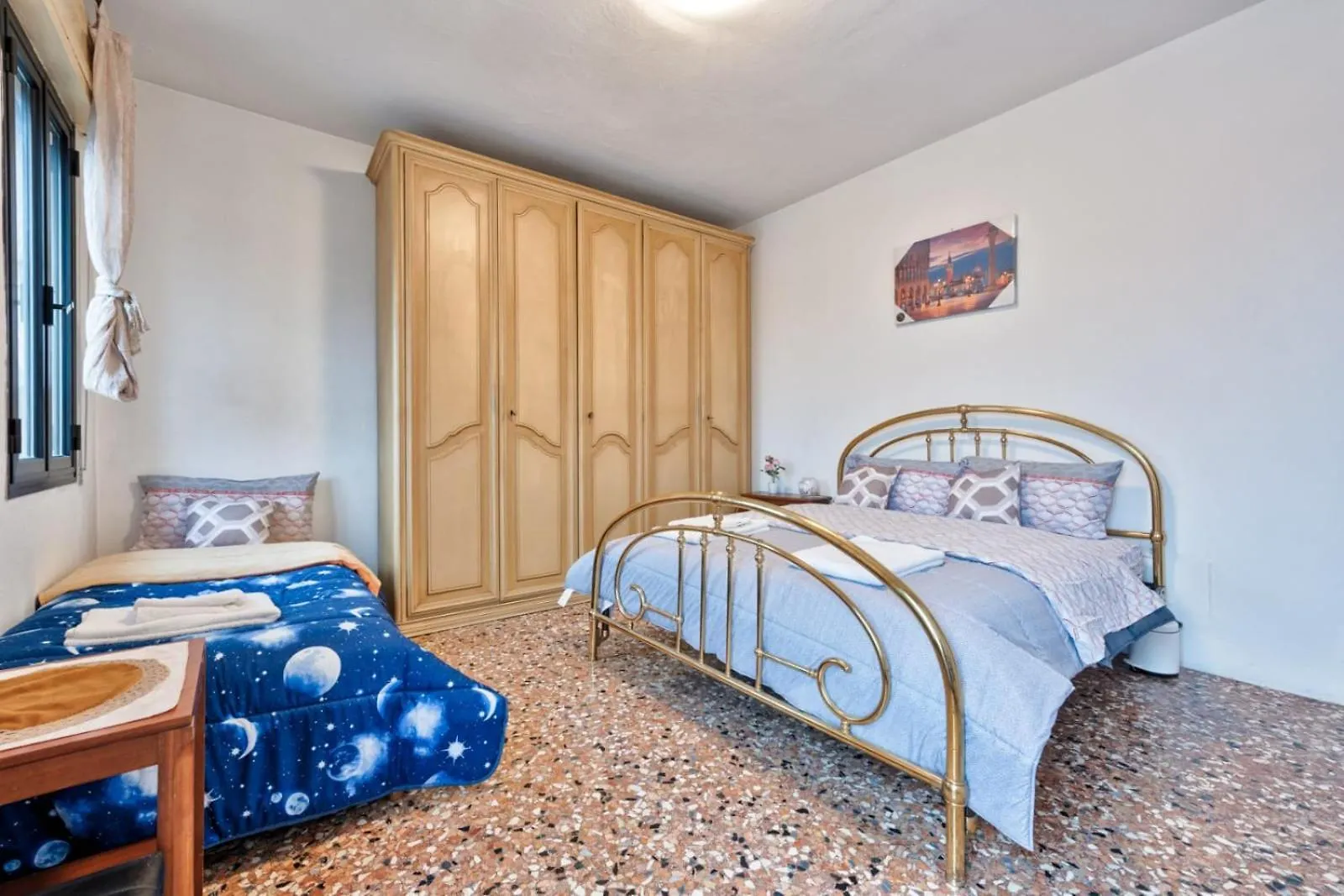Easy Old City Apt Venice Apartment